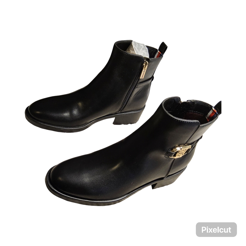1NWOT Size 9.5 Tommy Hilfiger Imeria Womens Black Ankle Boots